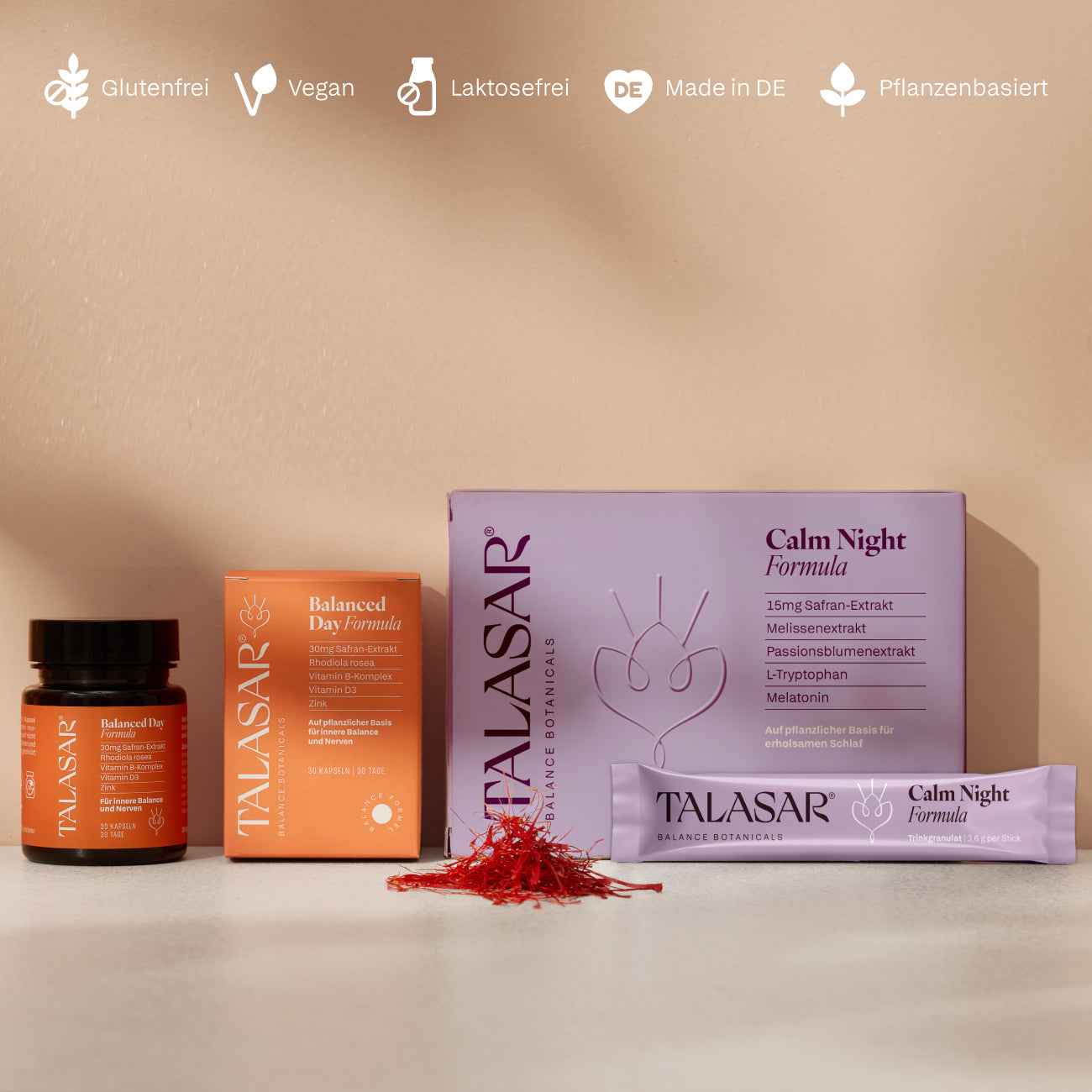 Alle Produkte des TALASAR Day & Night Sets: Balanced Day Dose und Packung, Calm Night Packung und Stick, vegan und glutunfrei